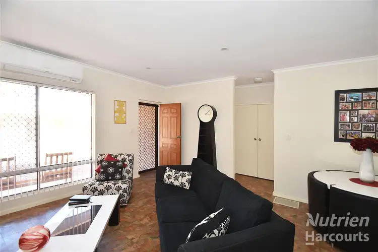 2/9 Battarbee Street, Araluen NT 870
