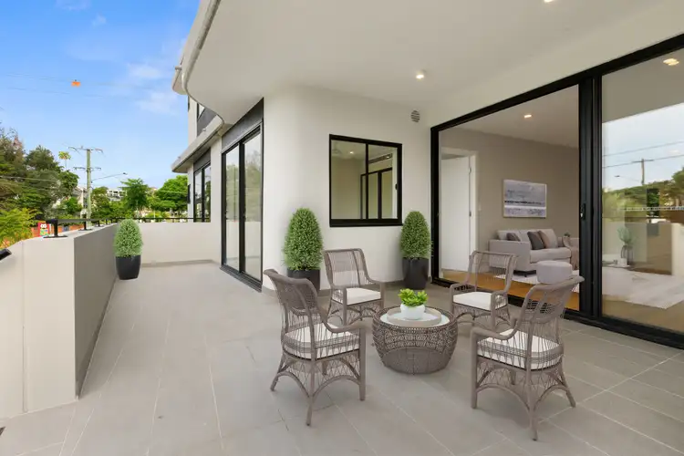 Second view of Homely apartment listing, 2/388 Hawthorne Rd, Hawthorne QLD 4171