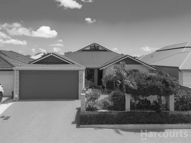 17 Ragamuffin Point, Halls Head WA 6210