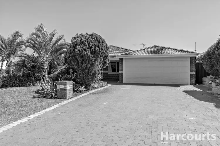 14 Malibu Point, Halls Head WA 6210