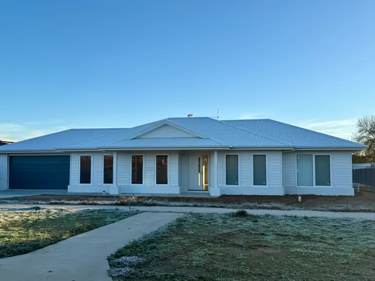 14 James Street, Mansfield VIC 3722