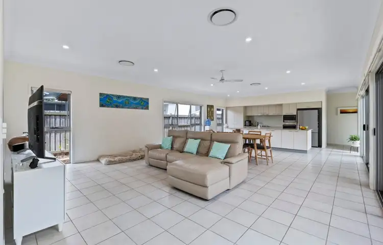 Second view of Homely house listing, 8 Macquarie Street, Wakerley QLD 4154