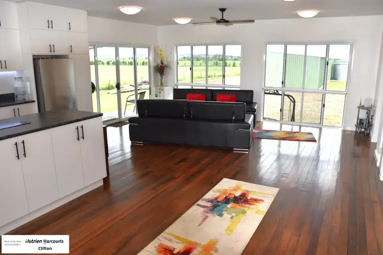 8 Opportunity Court, Clifton QLD 4361