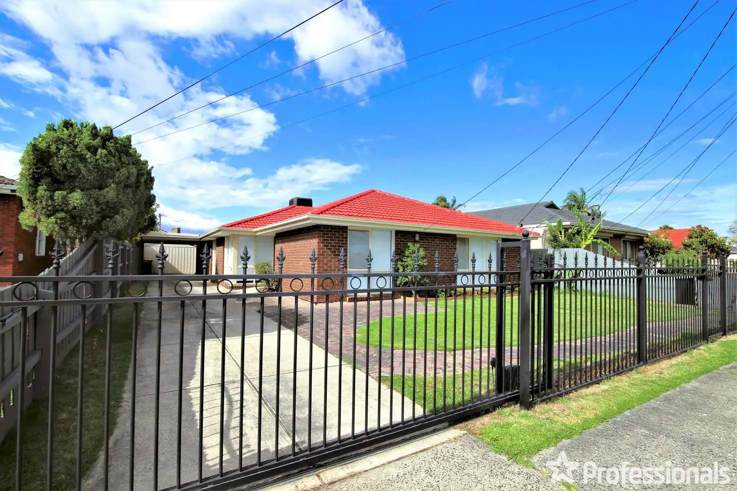 Main view of Homely house listing, 18 Melanie Close, Keysborough VIC 3173