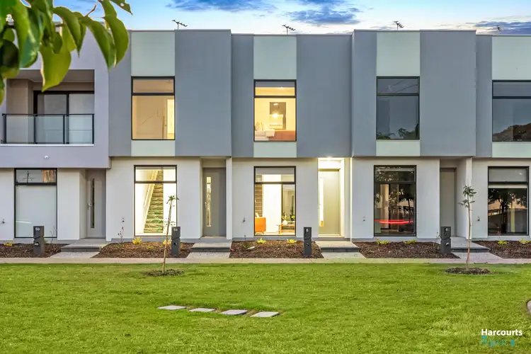 6 Hill Smith Boulevard
