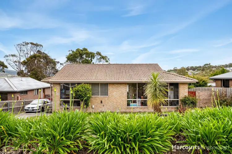 15 Hawthorn Drive, Kingston TAS 7050