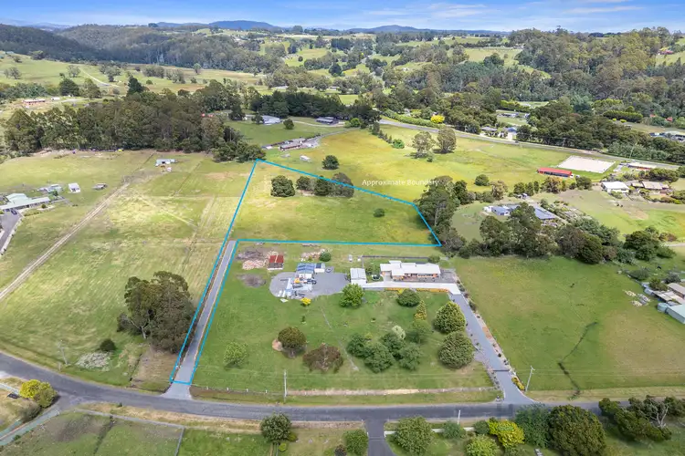 32 Lawrence Avenue, Acacia Hills TAS 7306