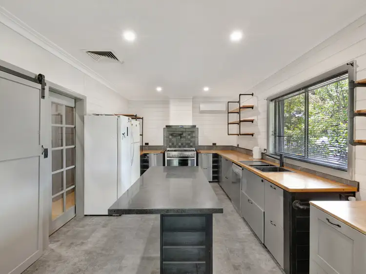 Fourth view of Homely house listing, 92 Sisely Avenue, Wangaratta VIC 3677