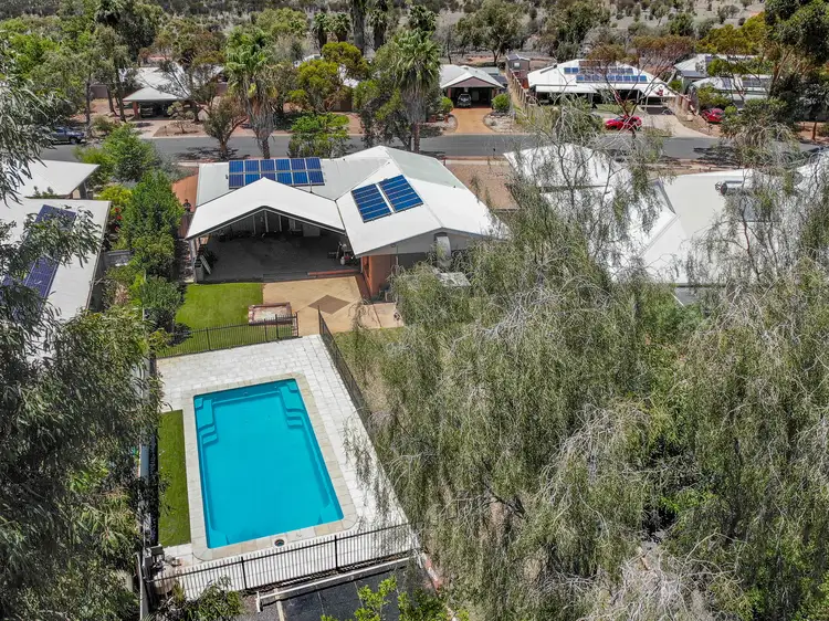 27 Hillside Gardens, Desert Springs NT 870