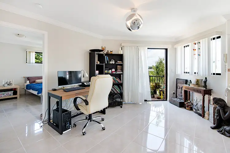 Third view of Homely unit listing, 6/4 Waverley Street, Southport QLD 4215