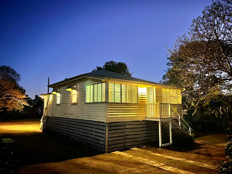 105 East Street, Clifton QLD 4361