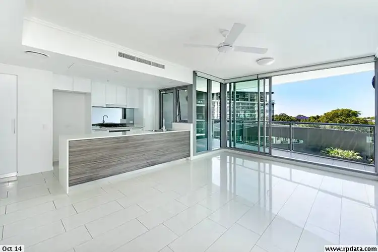 10406/8 Harbour Road, Hamilton QLD 4007