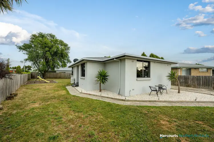 2 Davis Crescent