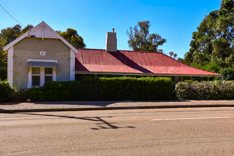 32 Stuart Street