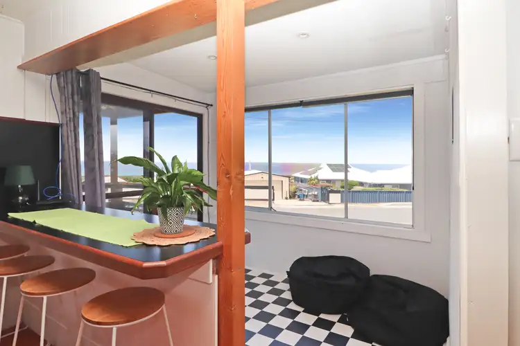 17 Targett Street, Scamander TAS 7215