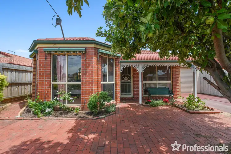 Main view of Homely house listing, 4 Carruthers Court, Altona Meadows VIC 3028