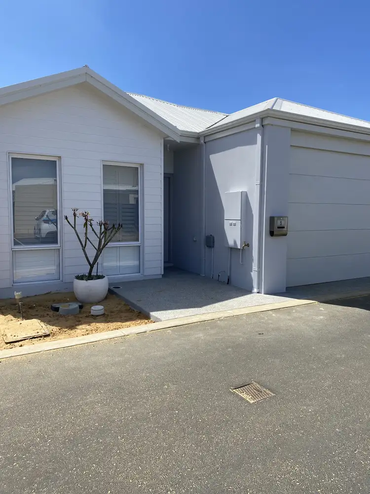 5 Capstan Place