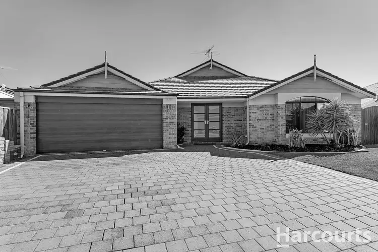 5 Lutea Road, Halls Head WA 6210