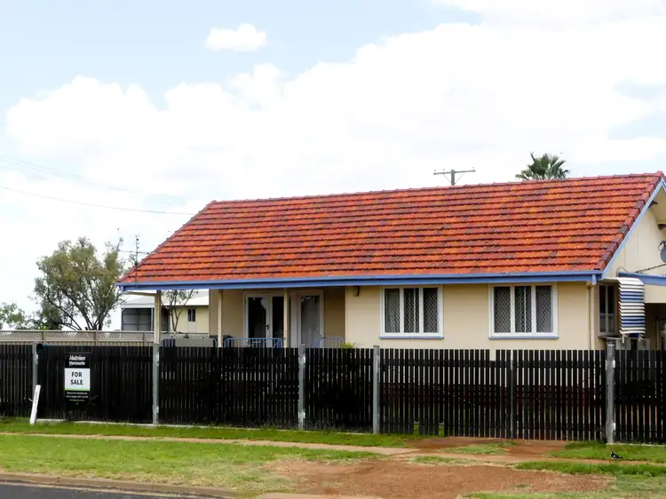 63 Emma, Cunnamulla QLD 4490