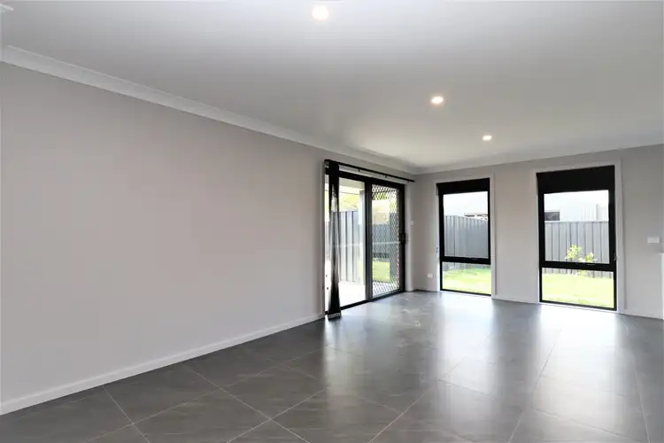 Sixth view of Homely house listing, 2/16 Hay Street, Cootamundra NSW 2590