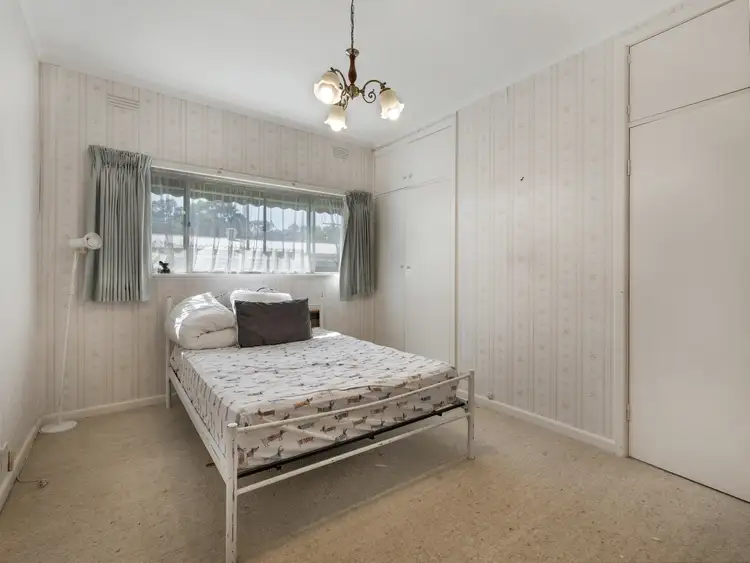 Seventh view of Homely house listing, 10 Warwillah Avenue, Wangaratta VIC 3677