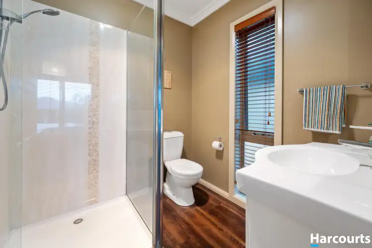 Fifth view of Homely house listing, 5 Parkside Close, Leongatha VIC 3953