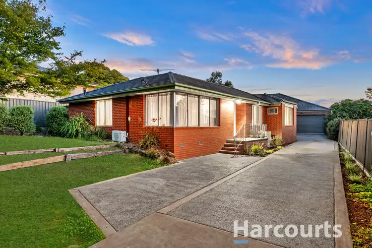 13 Shirley Street, Mooroolbark VIC 3138