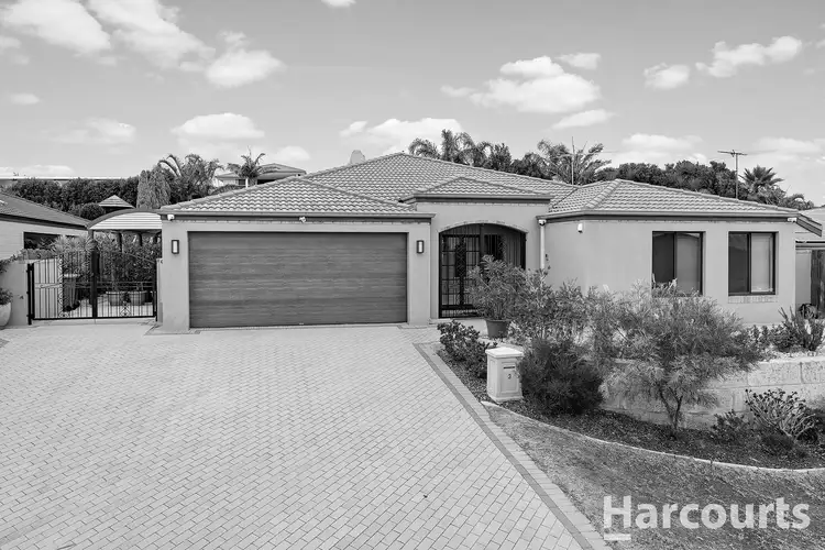 3 Zinnia Lane, Halls Head WA 6210