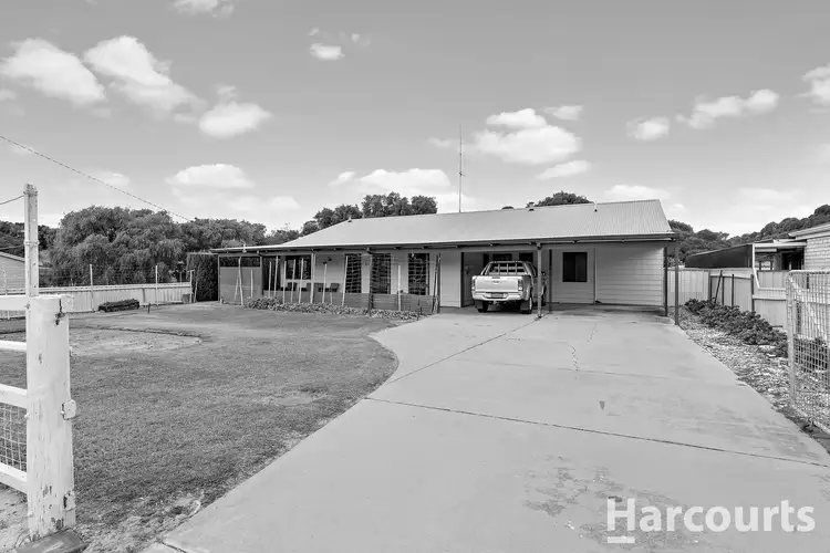 25 Waterway Road, Preston Beach WA 6215