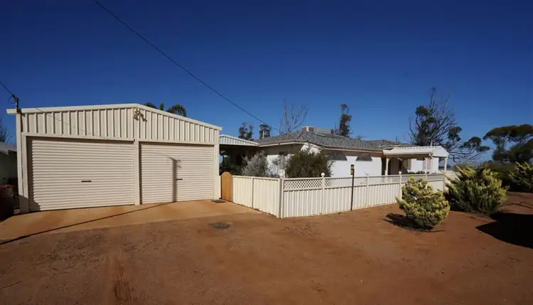 . 'Brondel Farm', Southern Cross WA 6426