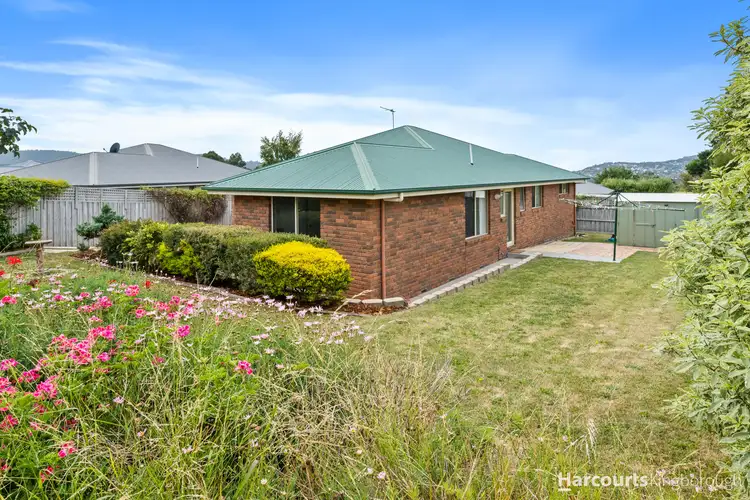 27 Iris Court