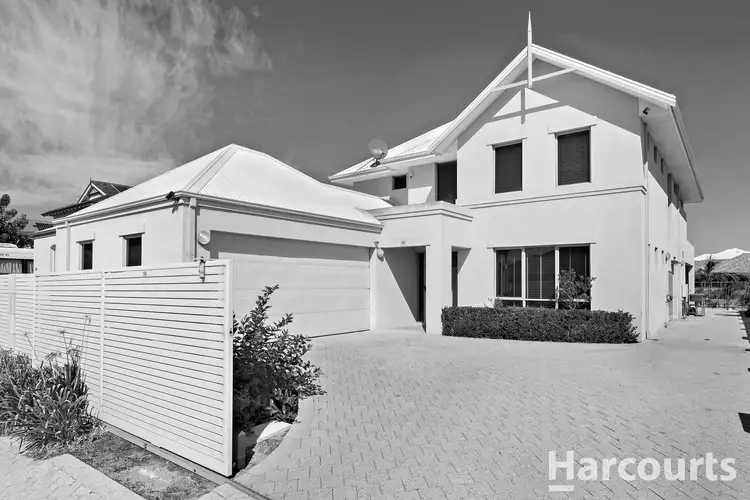 36 Leisure Way, Halls Head WA 6210