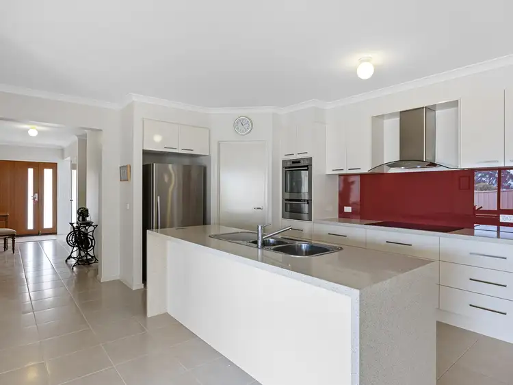 Sixth view of Homely house listing, 4 Dunn Court, Alexandra VIC 3714