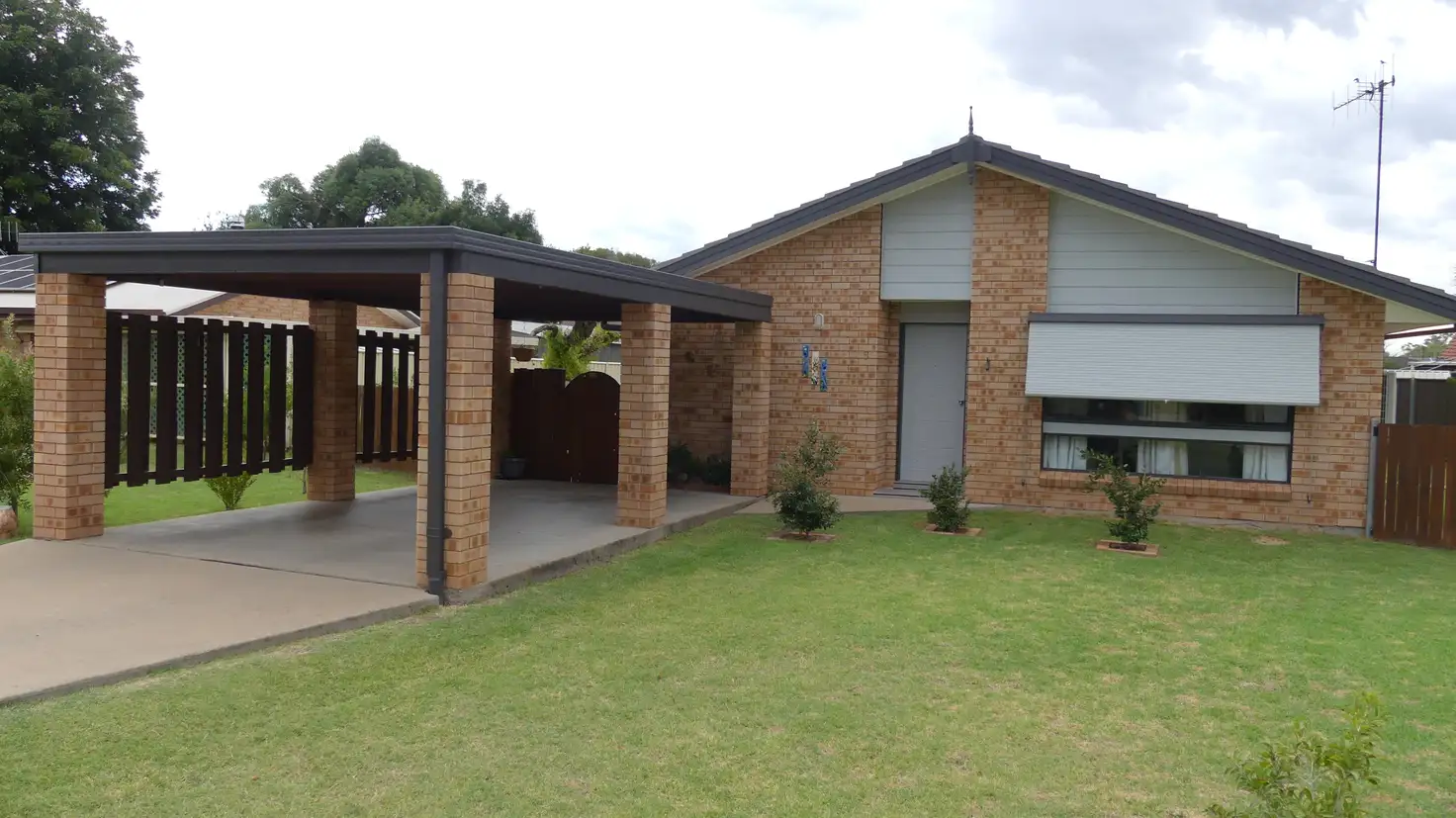 Main view of Homely house listing, 5 Brennan Place, Warren NSW 2824