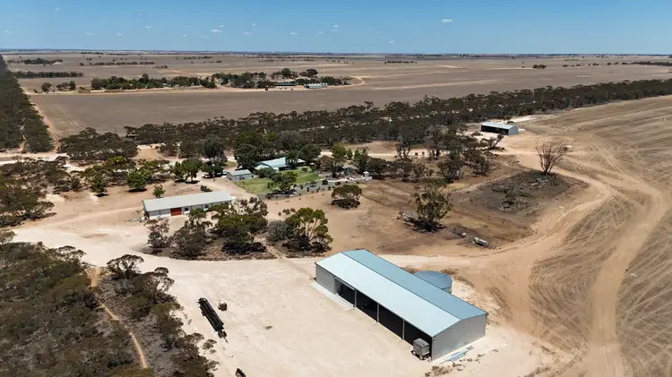 2034 North Five Chain Road, Murrayville VIC 3512