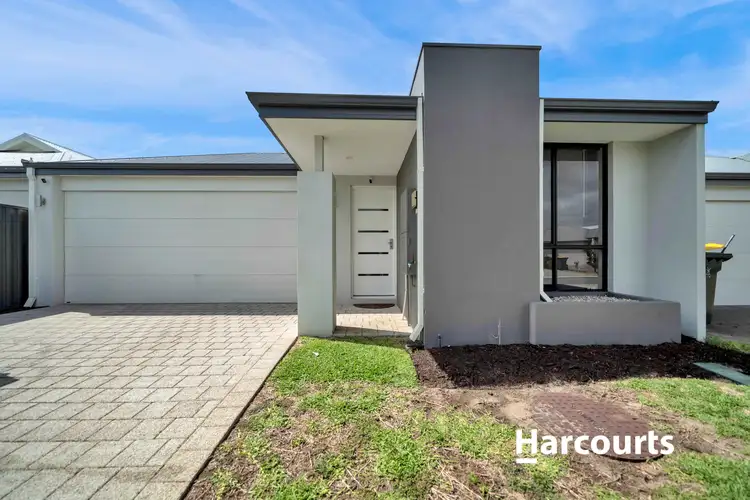 Second view of Homely house listing, 10 Sunnyside Way, Aveley WA 6069