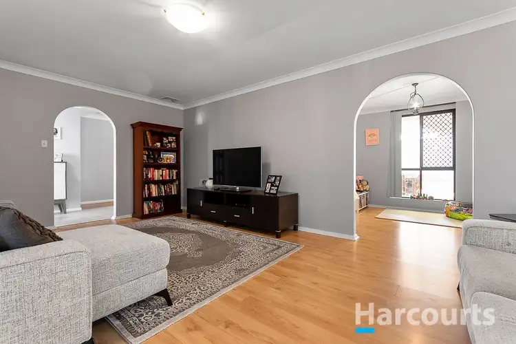 29 Emperor Avenue, Beldon WA 6027