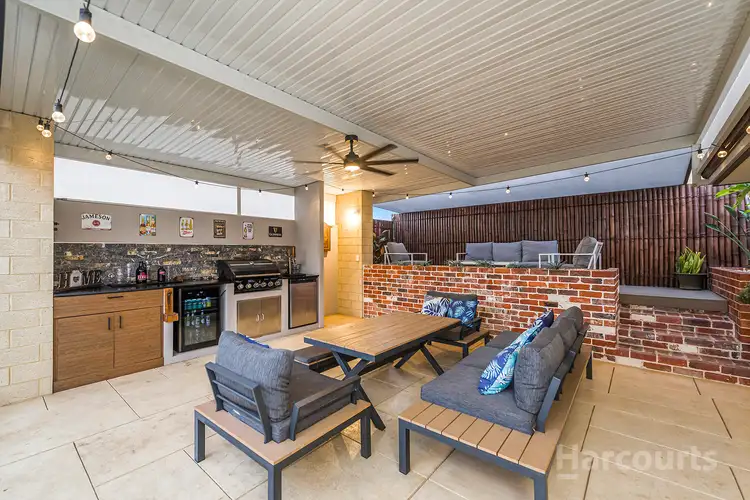 20 Warsaw Way, Hocking WA 6065
