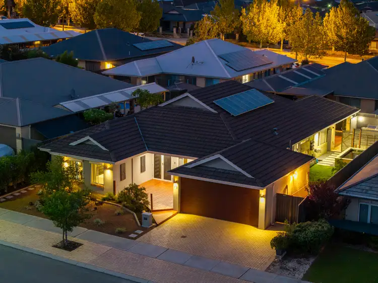 31 Dromedary Crescent, Aveley WA 6069