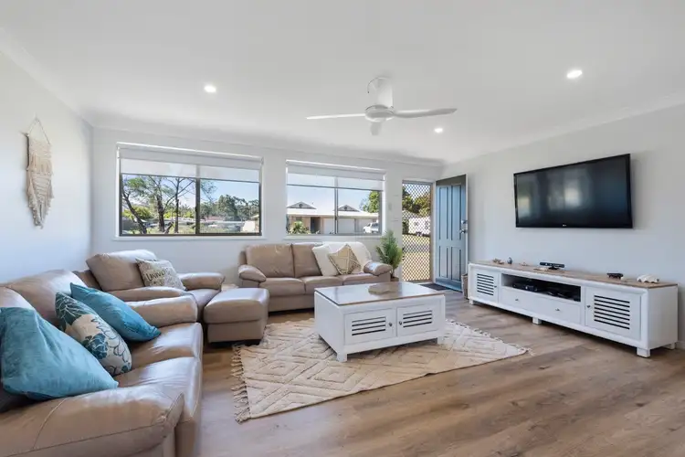 27 Conley Avenue, Lake Conjola NSW 2539