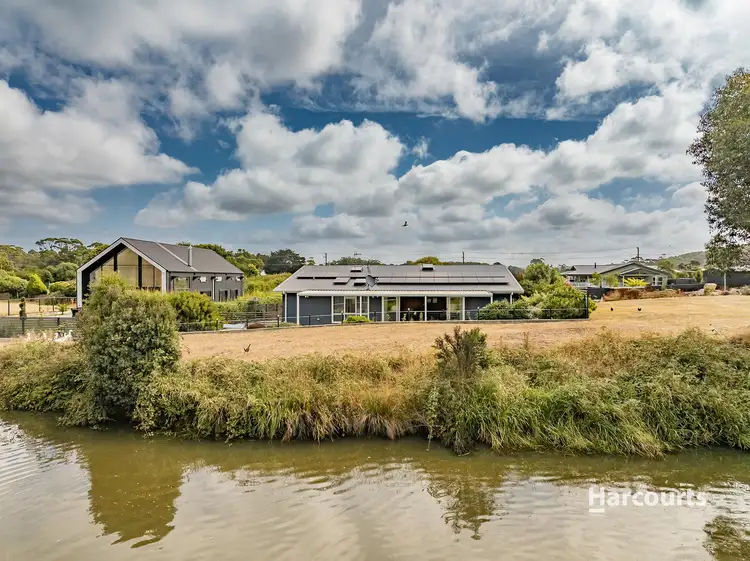 16 Table Cape Road, Wynyard TAS 7325