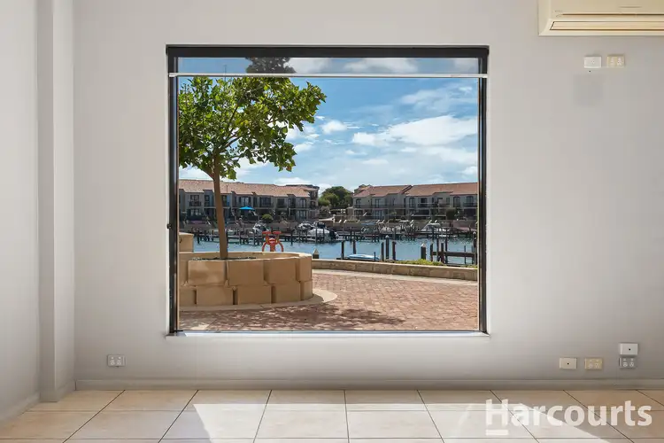 2/4 Port Quays, Wannanup WA 6210
