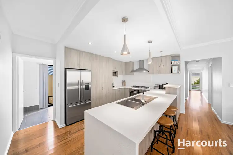 8 Dresden Street, Hocking WA 6065