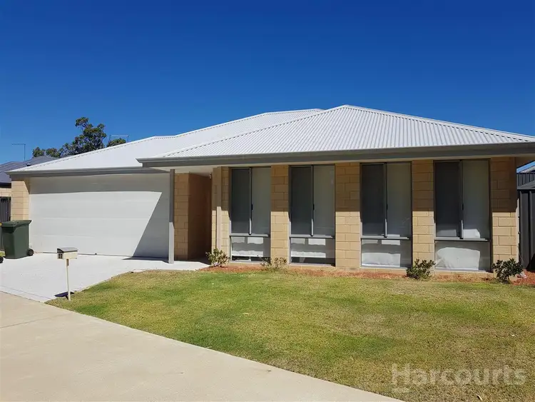 27 Clarendon Circuit, Lakelands WA 6180