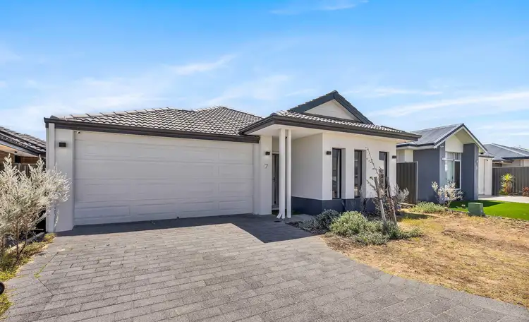 7 Oldfield Chase