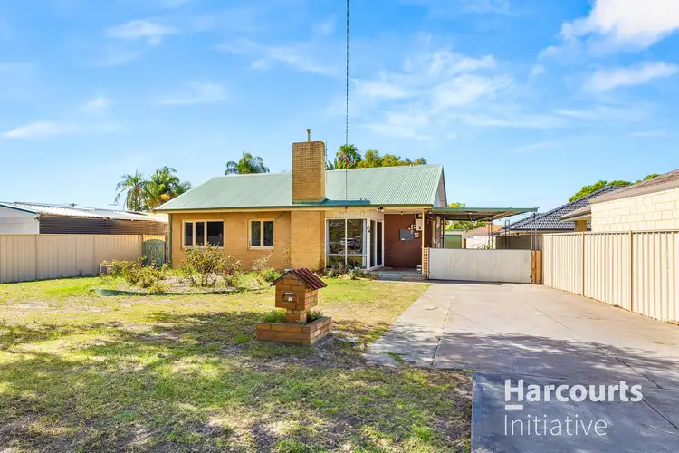 4 Crellin Way, Cloverdale WA 6105