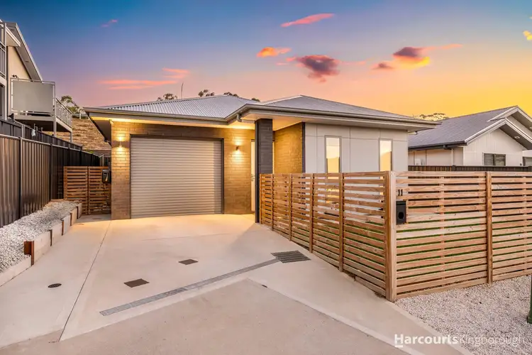 11 Grand Mews, Kingston TAS 7050