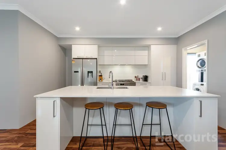 23 Valdina Place
