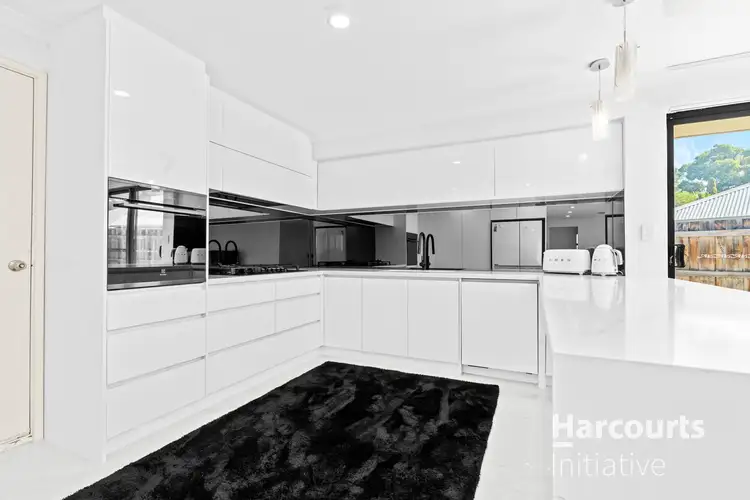 15 Lissadell Terrace, Ellenbrook WA 6069