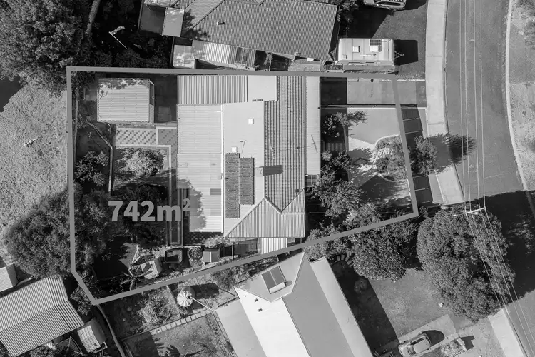 18 Luckhurst Drive, Mandurah WA 6210